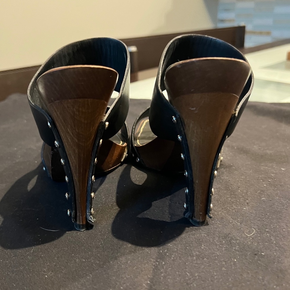 Chanel Heels - Picture 3 of 8